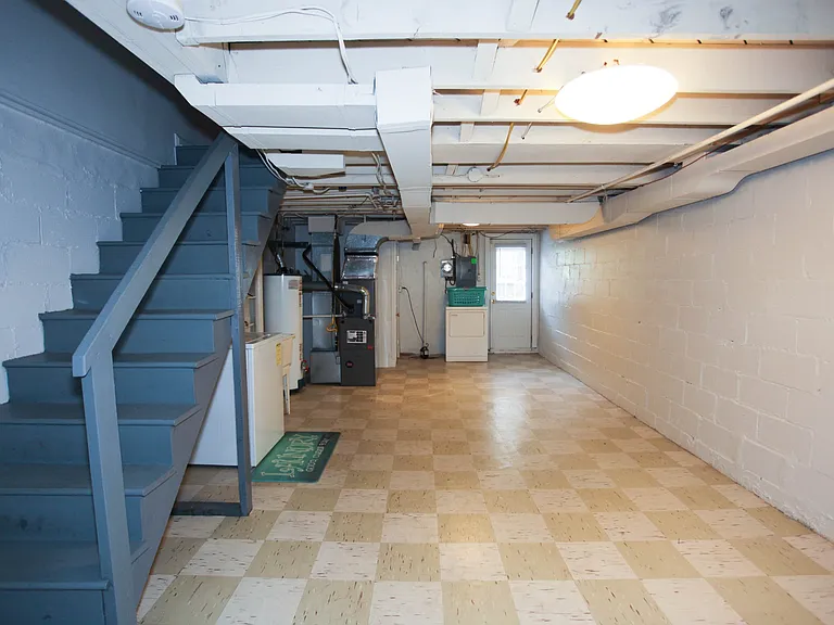 Westland Gardens Apartments and Townhouses — Photo 14