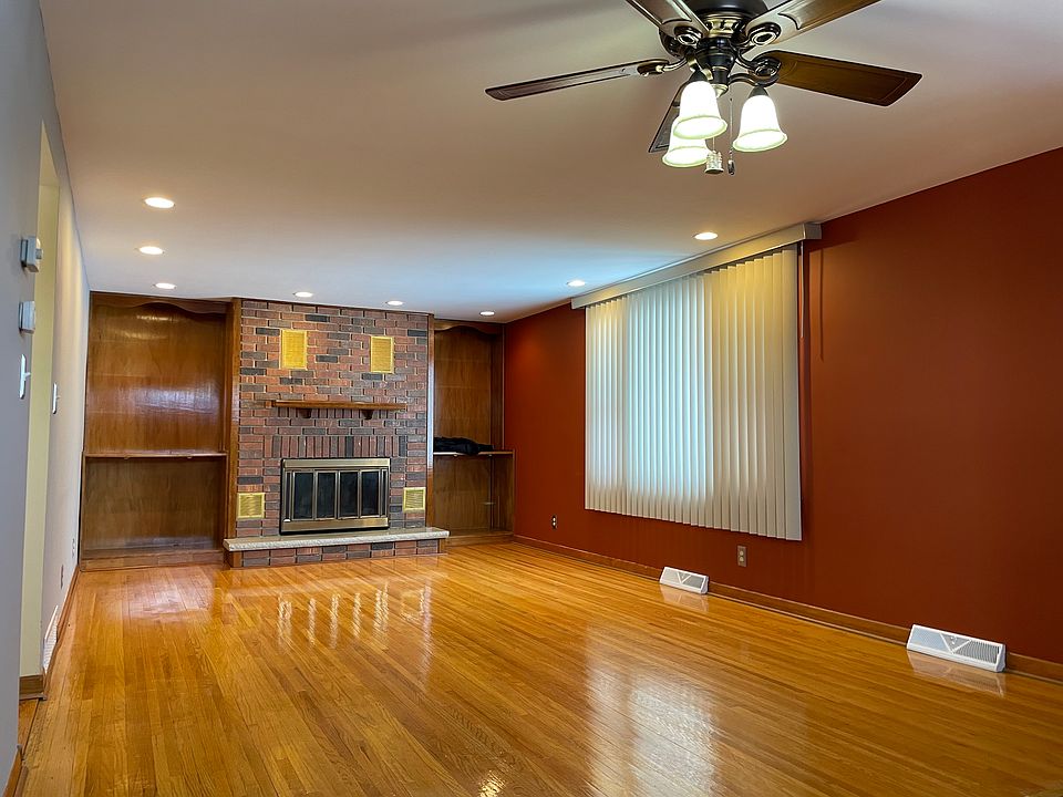 1st image of 365 Abbington Ave