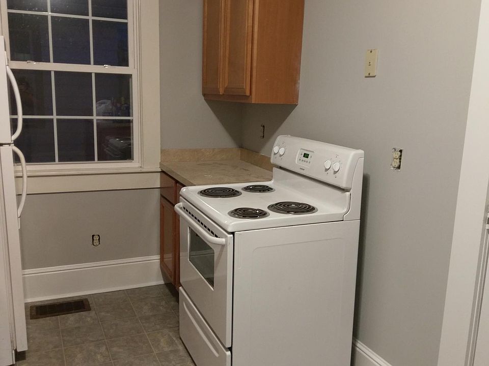1st image of 214 Logan St #214