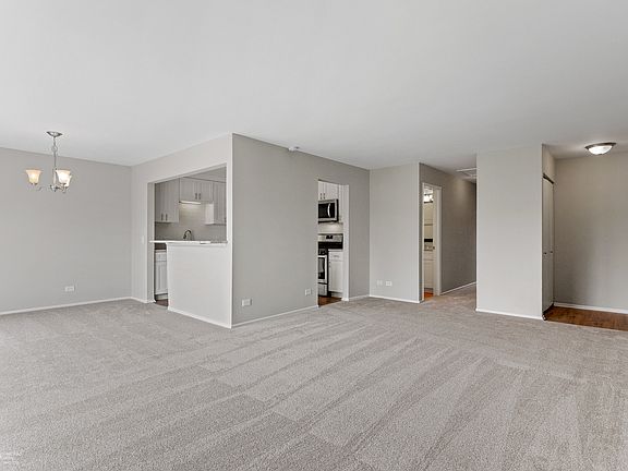 5th image of 327 Lambert Dr Unit B2