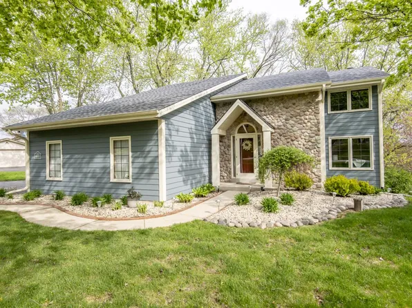 N105W20980 Oak LANE, Germantown, WI 53022