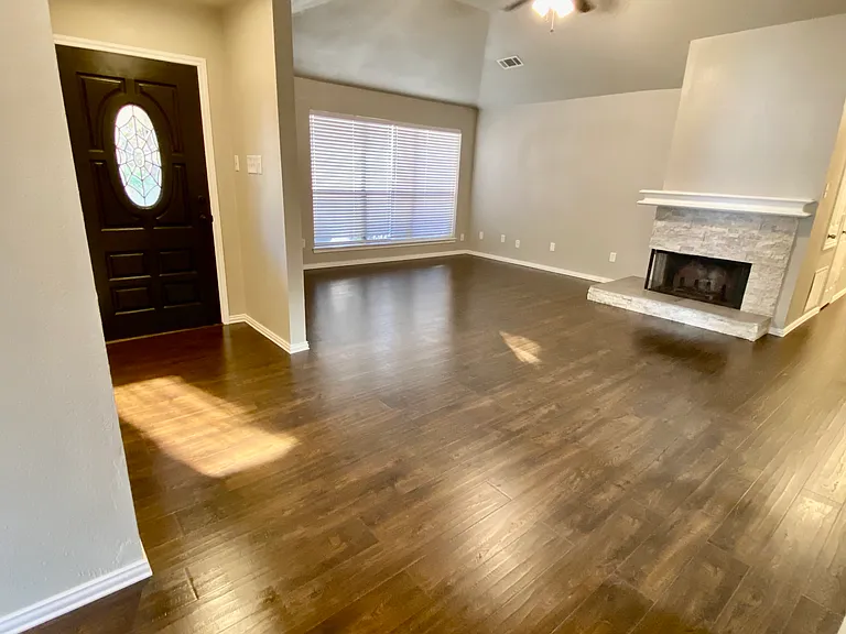 3924 Denham Way — Photo 3