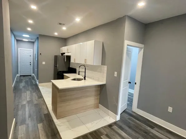 235 2nd St Floor 2, Elizabethport, NJ 07206
