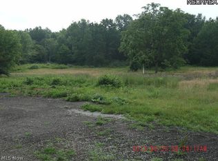 N Hubbard Rd, Lowellville, OH 44436