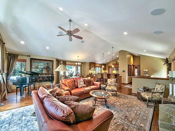 4th image of 872 Rosewood Cir