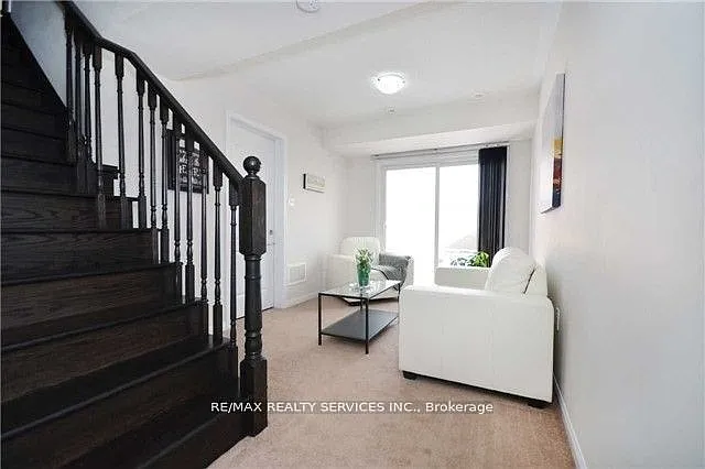 49 Mercedes Rd — Photo 5