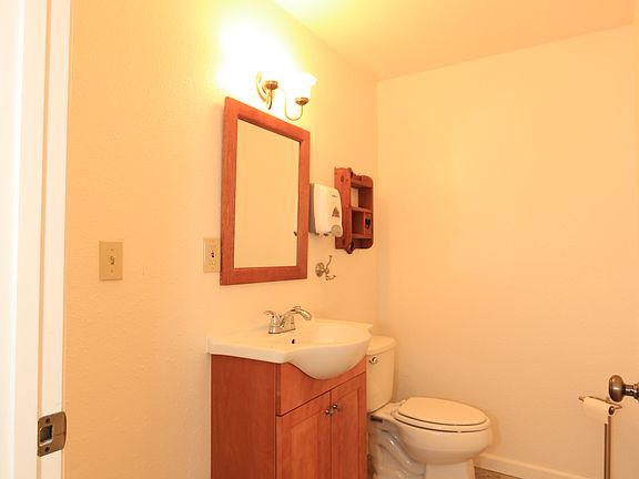 5th image of 346 142nd Ave SW