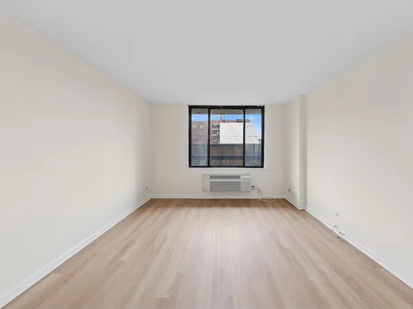 150-38 Union Turnpike image 8 of 13