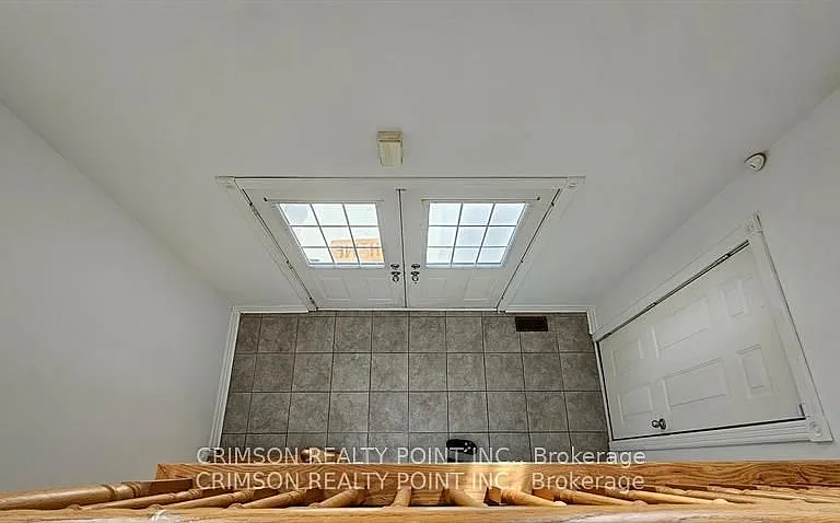 1299 Ashgrove Cres — Photo 18