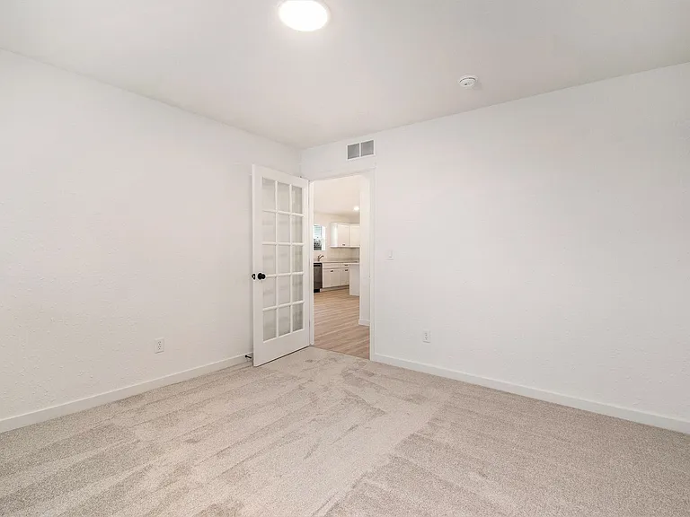 7320 Sessile Cir — Photo 6