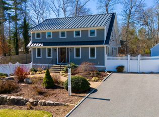 22 White Pine Ln, East Falmouth, MA 02536