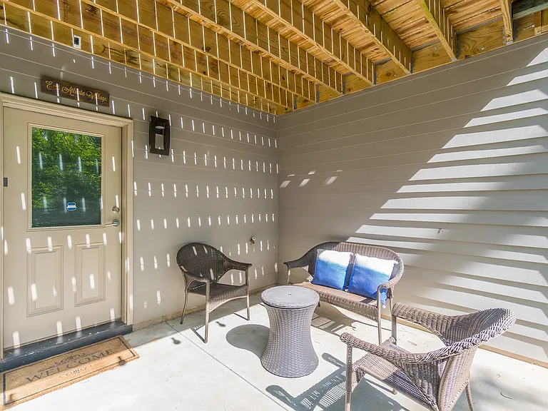 406 E Side Ave SE — Photo 10