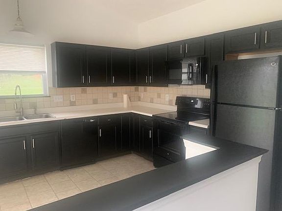 2nd image of 275 Keswick Dr #275