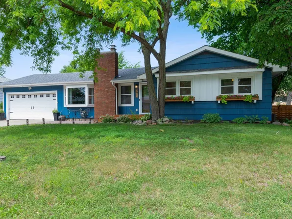 771 Creek Ave, Mendota Heights, MN 55120