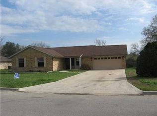 1014 Center St, Lockhart, TX 78644