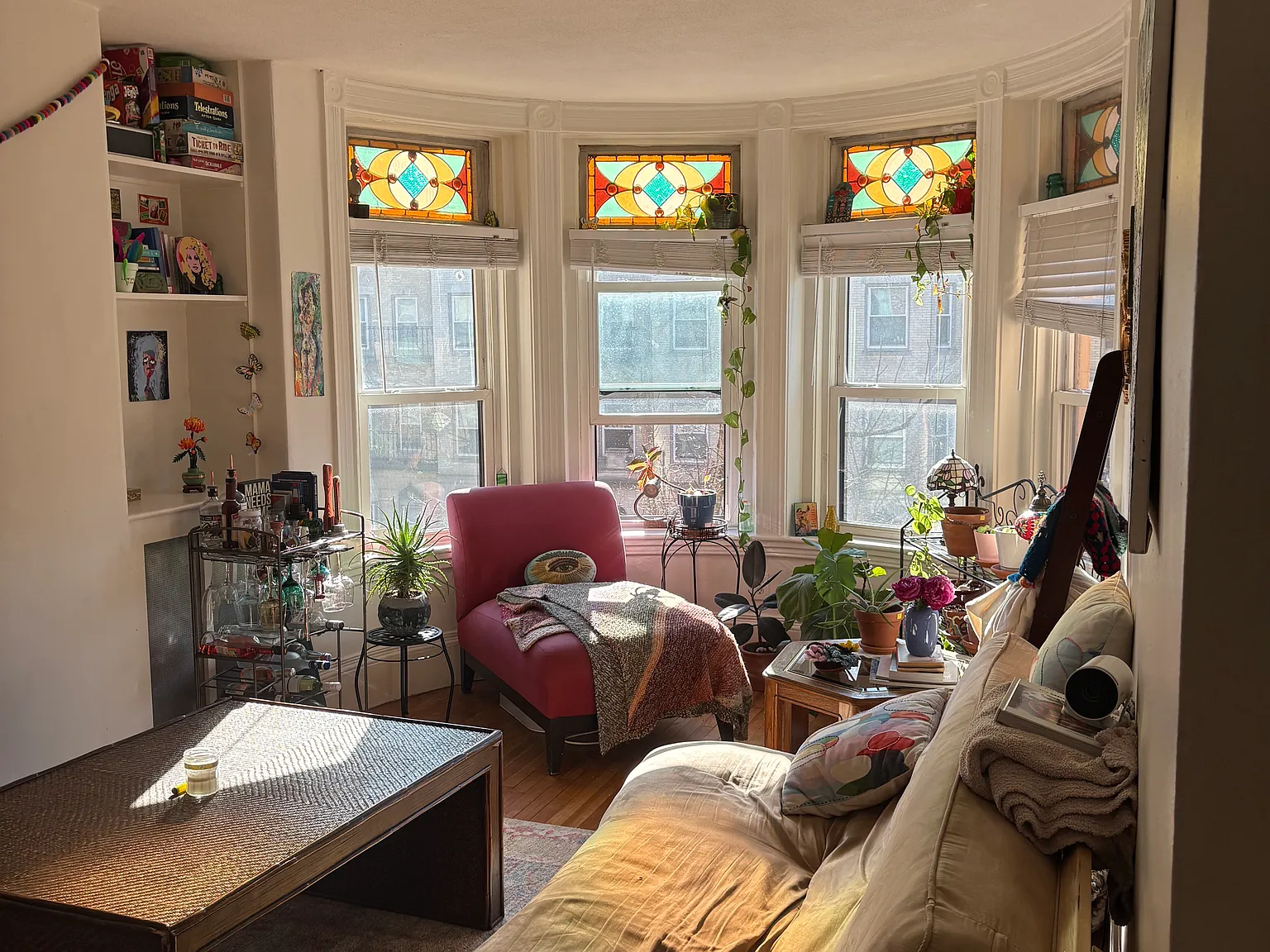 2 bed, 750 sqft, $3,550 — Photo 3