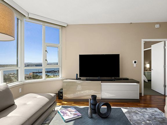 4th image of 700 W Harbor Dr W #1203