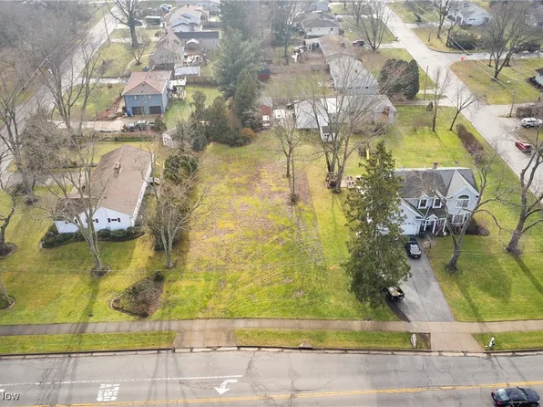 2440 Sand Run Pkwy, Akron, OH 44333