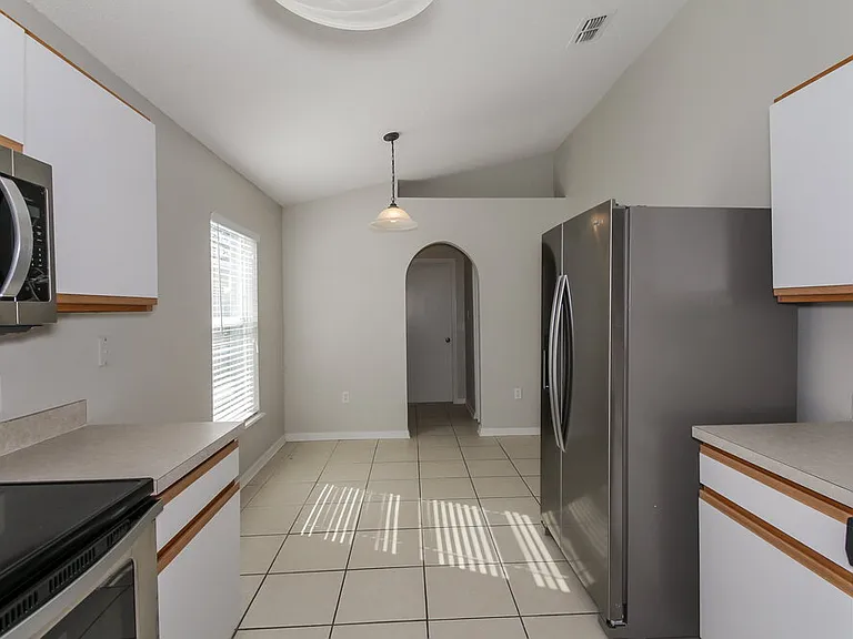 12814 Lake Vista Dr — Photo 6