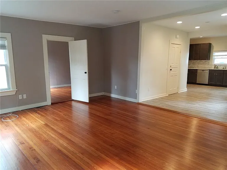 49 Merton Rd #2 — Photo 16