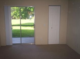 1005 Meadows Cir, Boynton Beach, FL 33436