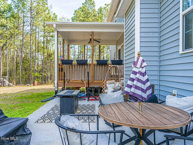 104 Sierra Dr — Photo 34