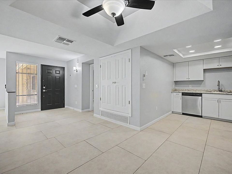1st image of 8271 N Oracle Rd APT 147