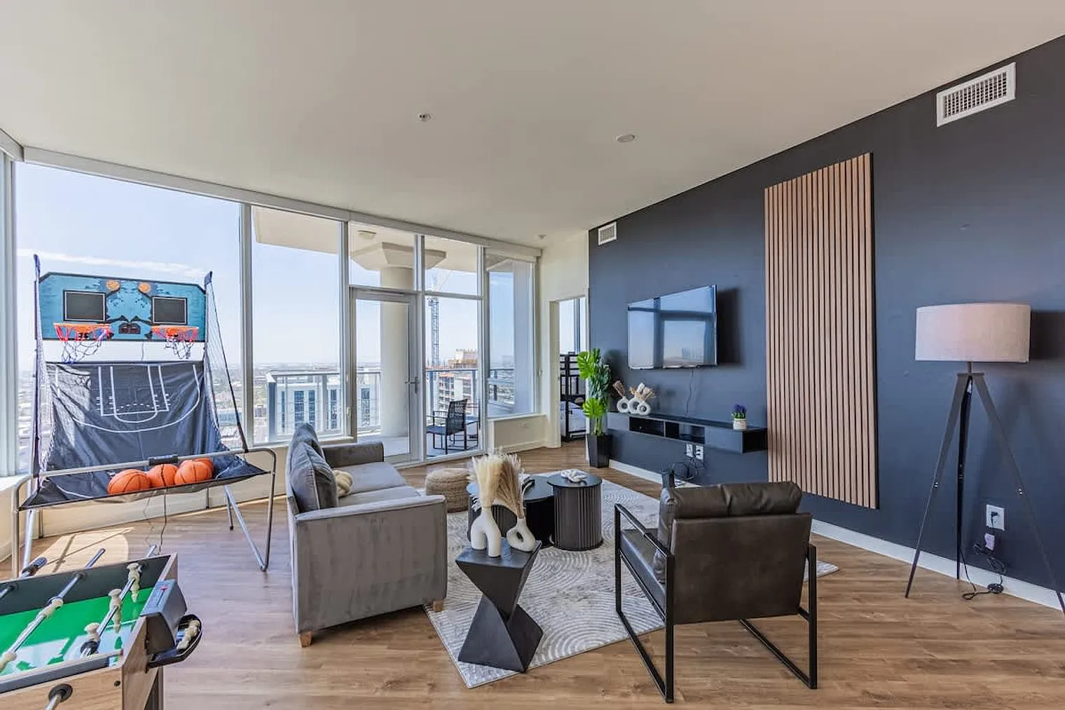 2 bed, 2.0 bath, 1399 sqft, $6,450 — Photo 2