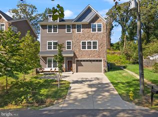 18518 Old Triangle Rd, Triangle, VA 22172