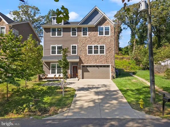 18518 Old Triangle Rd, Triangle, VA 22172