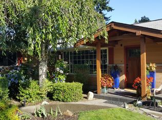 8511 Maple Ln, Edmonds, WA 98026