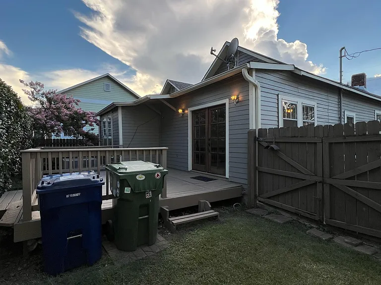 228 Walker Ave NE — Photo 26