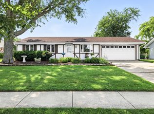 811 Sienna Dr, Schaumburg, IL 60193