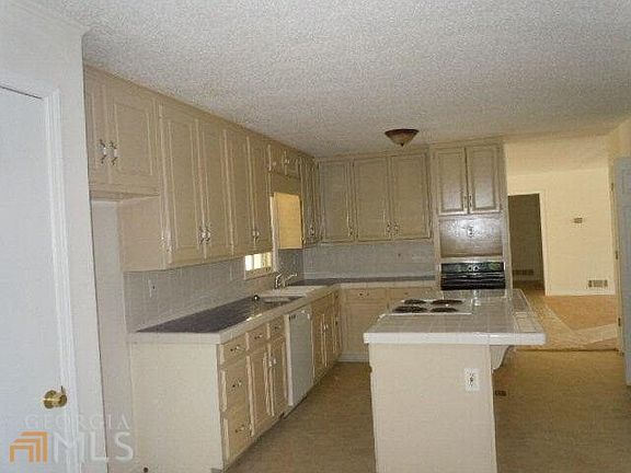 3rd image of 112-116 N Greenwood Dr