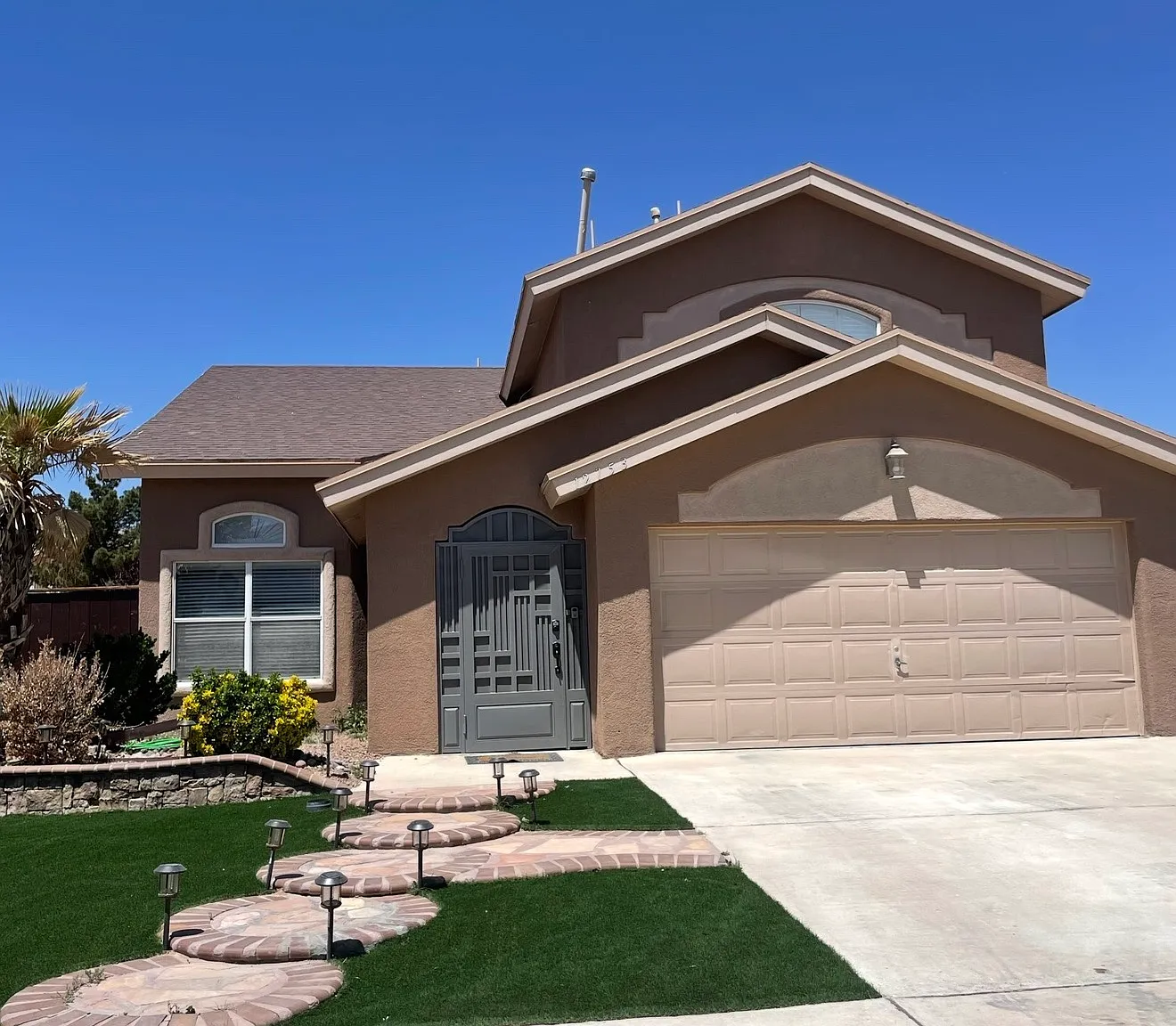 3 bed, 2.5 bath, 1797 sqft, $1,950 — Photo 1
