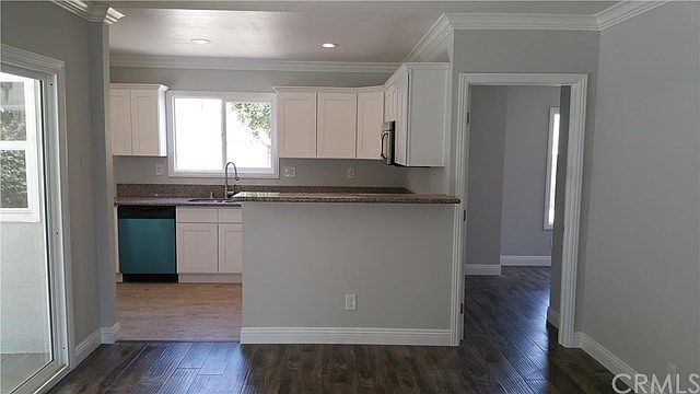 2nd image of 2959 Walnut St