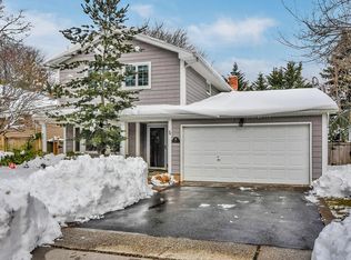 17 Seaview Ln, Port Washington, NY 11050