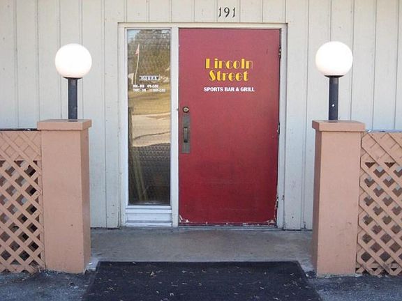 3rd image of 191 S Lincoln St