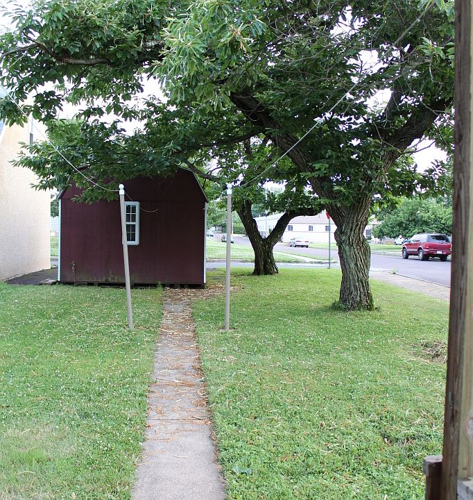 2nd image of 5312 Grays Ln
