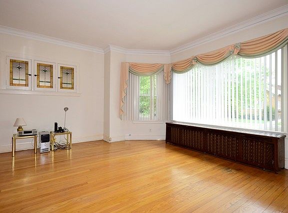 5th image of 5506 W Pensacola Ave