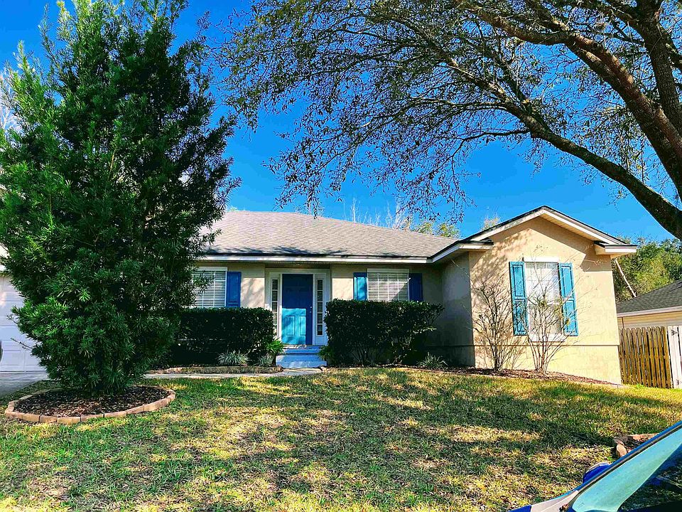 1st image of 124 Moultrie Crossing Ln