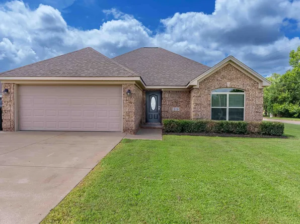319 Fulton St, Muscle Shoals, AL 35661
