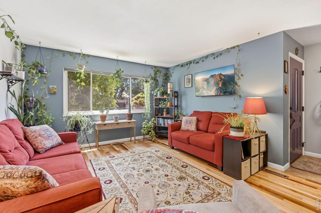 1017 Cottonwood Dr