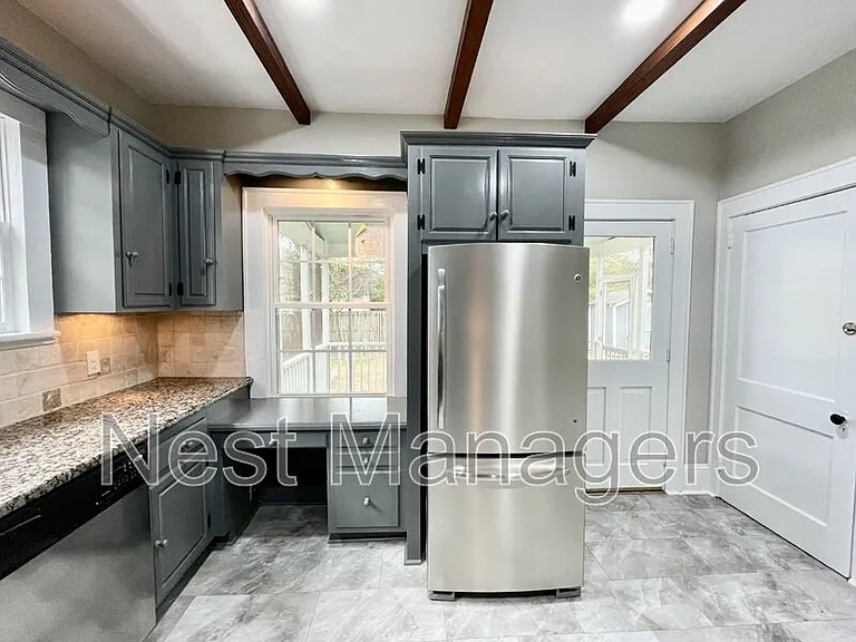 1312 Summitt Ave — Photo 14