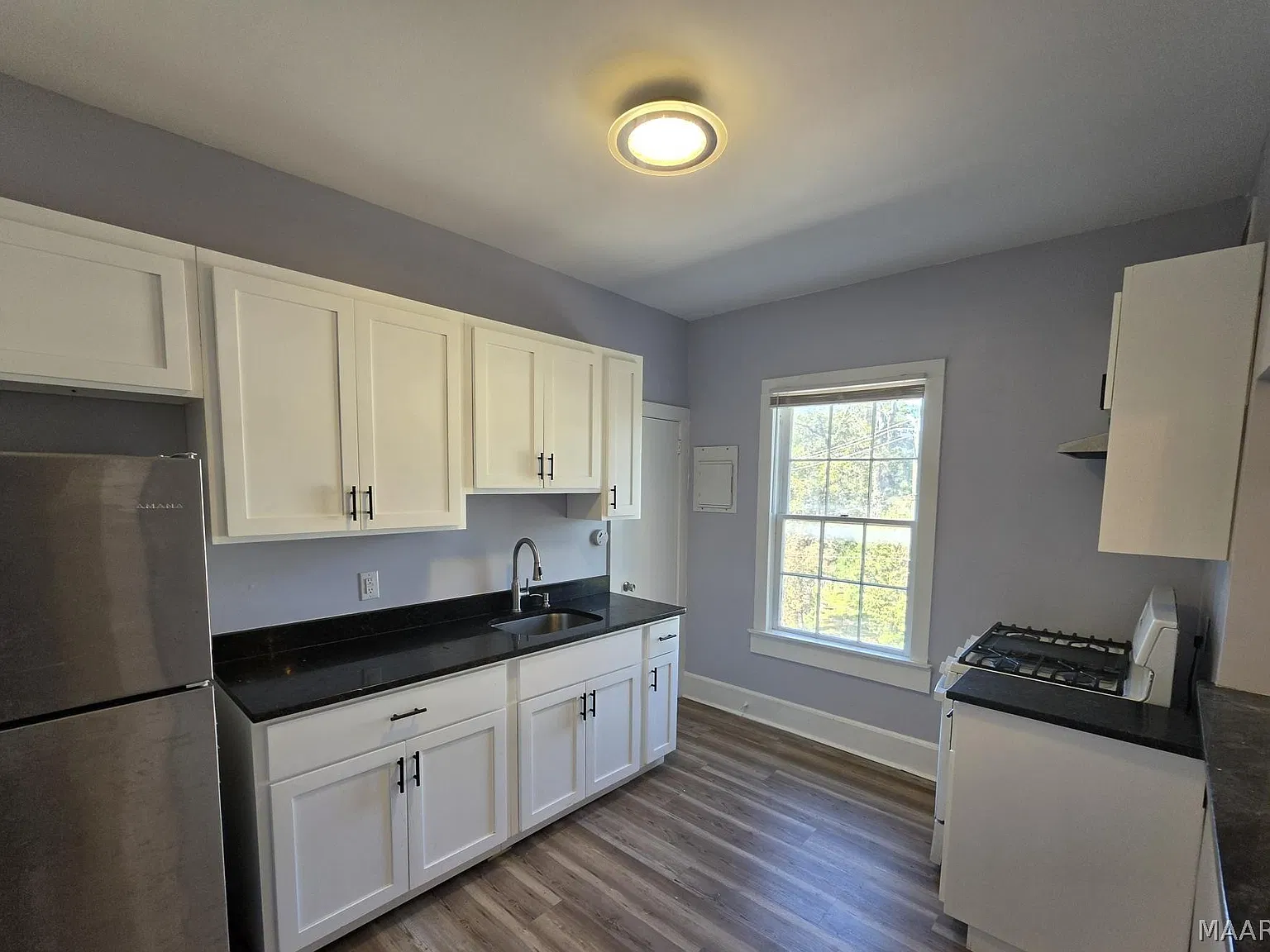 1405 S Perry St — Photo 2