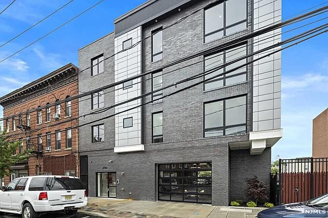 1st image of 2716 Palisade Ave #201