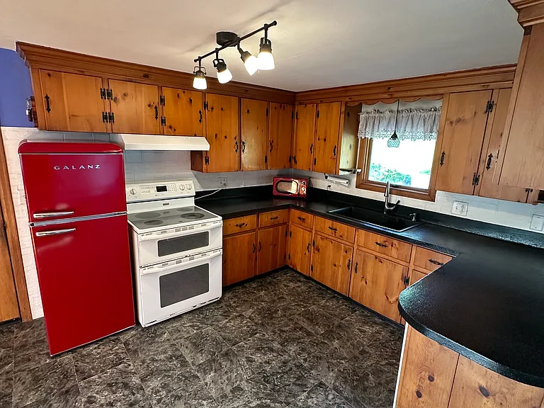 905 Tracy Creek Rd — Photo 7