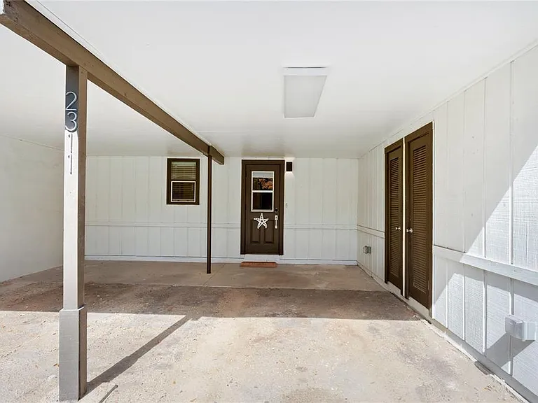 2311 Waldemere St #B — Photo 16