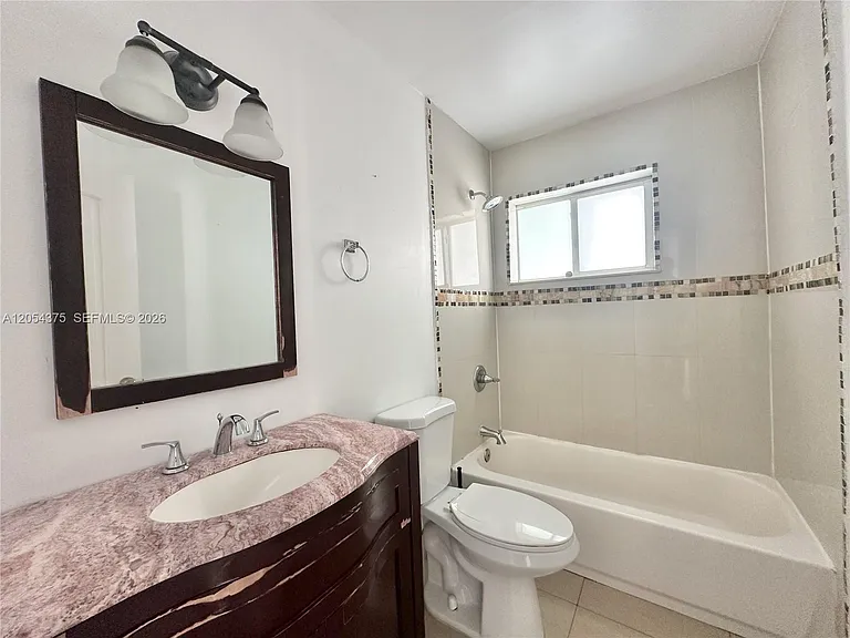 1548 SW 5th Pl #1 — Photo 28