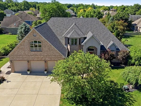 1918 Thistle Ct, Avon, IN 46123
